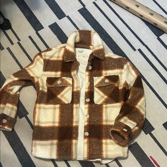 Abercrombie & Fitch Jackets & Blazers - Abercrombie & Fitch Brown and Cream Plaid Teddy Jacket